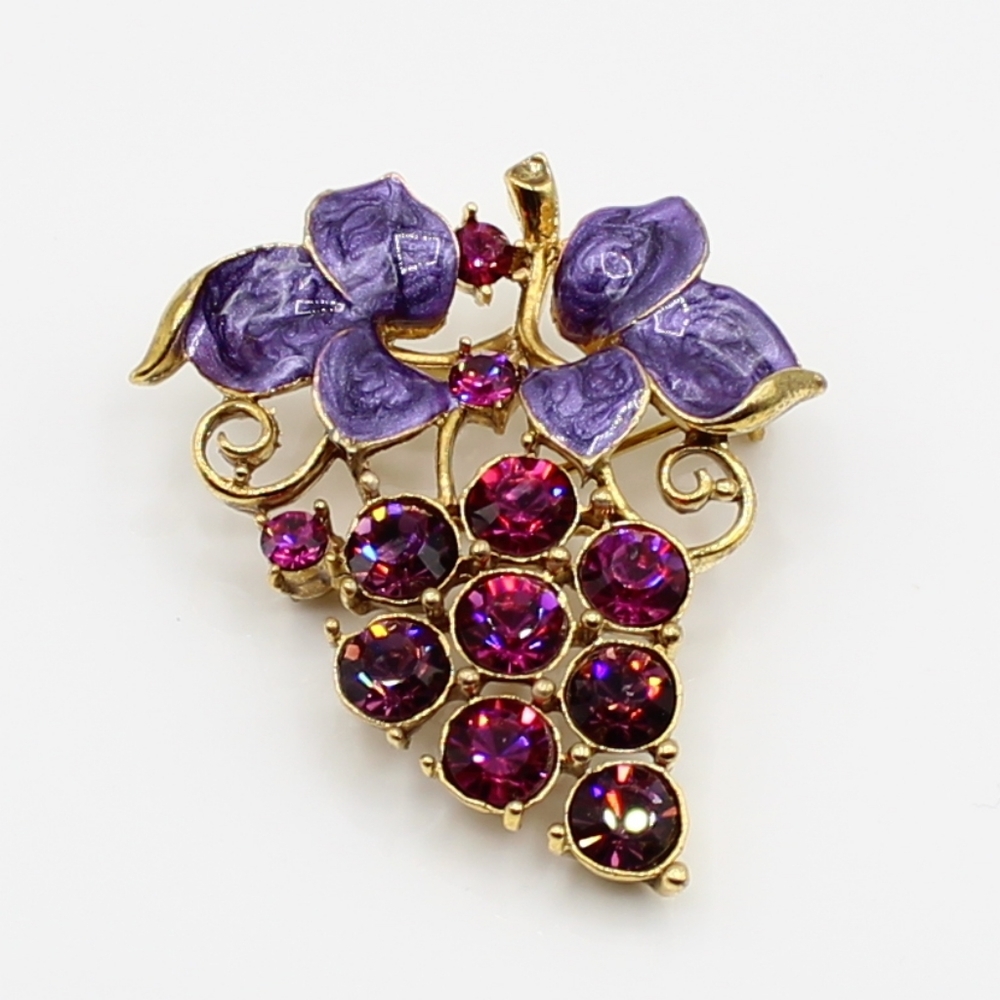 🎉HP🎉 Vtg M.J. Enterprises grape cluster brooch